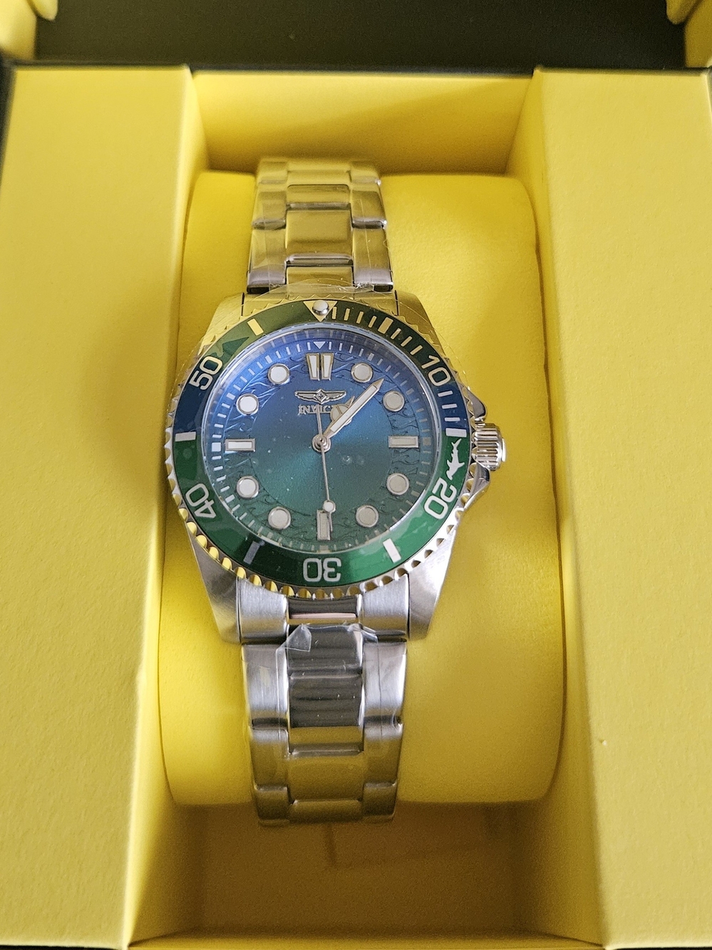 Invicta Pro Diver Woman 33mm Silver Watch with Green Dial and Bezel
